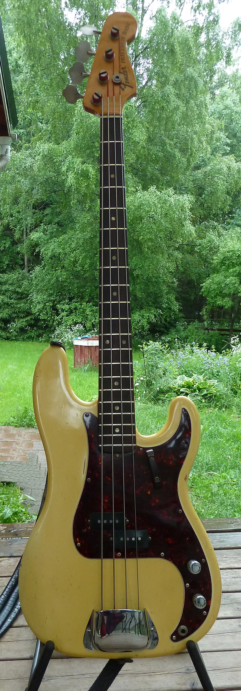 Fender Precision Bass